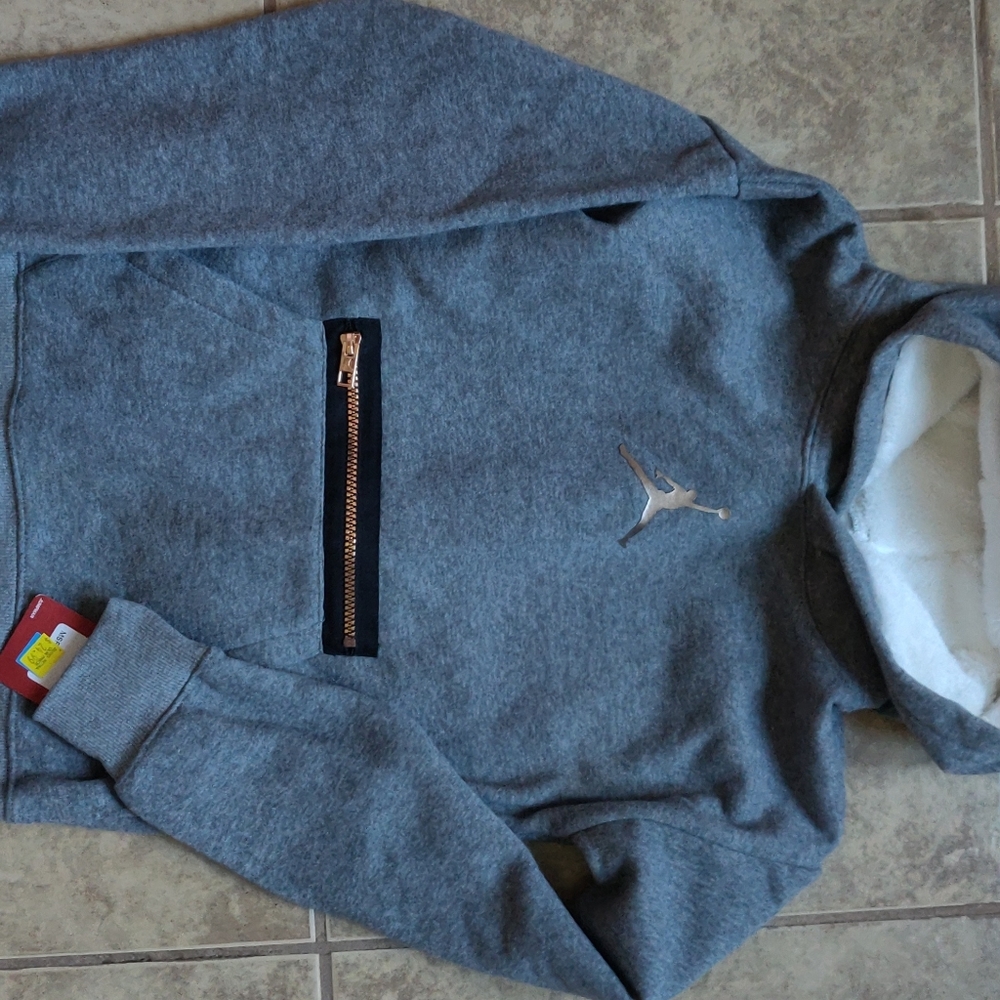Nike boys sweater